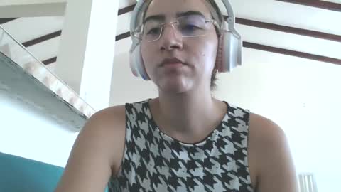 Snapshot of odette_brigh_ chatting on 01-23-25, 06:45 Val online show from 01-23-25, 06:45