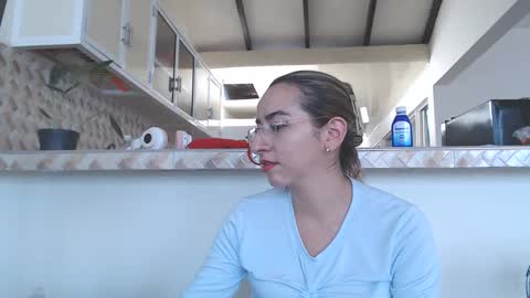 Snapshot of odette_brigh_ chatting on 01-30-25, 07:04 Val online show from 01-30-25, 07:04