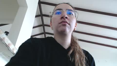 Snapshot of odette_brigh_ chatting on 02-12-25, 01:37 Val online show from 02-12-25, 01:37