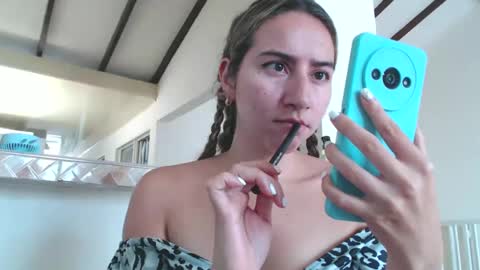 Snapshot of odette_brigh_ chatting on 02-28-25, 04:31 Val online show from 02-28-25, 04:31