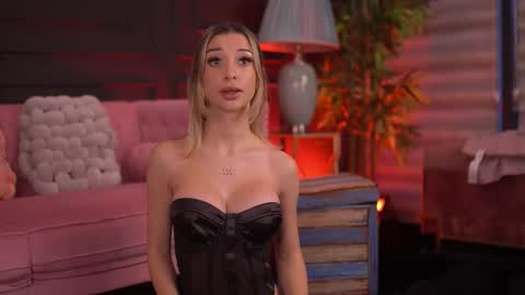 Odette online show from 11-08-25, 06:02