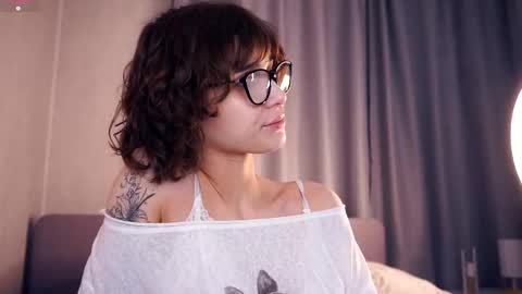 Thea online show from 11-12-25, 07:57