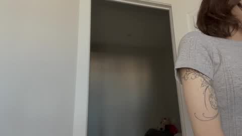 Thea online show from 04-16-26, 04:35