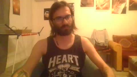 Snapshot of oeffel chatting on 07-31-26, 02:11 oeffel online show from 07-31-26, 02:11