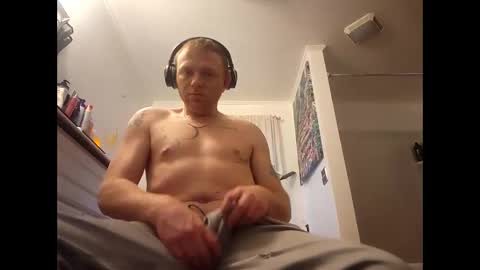 Offering loads 2u online show from 11-28-25, 04:42