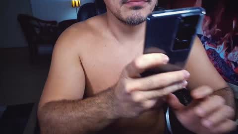 officeman7 online show from 12-31-24, 07:18