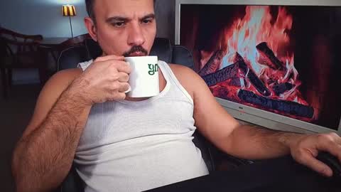 officeman7 online show from 01-25-25, 03:20