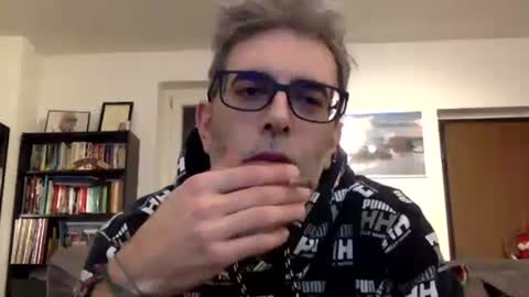 Snapshot of oggs48 chatting on 12-25-24, 05:26 oggs48 online show from 12-25-24, 05:26