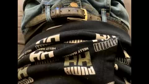 Snapshot of oggs48 chatting on 10-13-25, 05:13 oggs48 online show from 10-13-25, 05:13