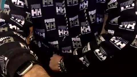 Snapshot of oggs48 chatting on 11-13-25, 11:25 oggs48 online show from 11-13-25, 11:25