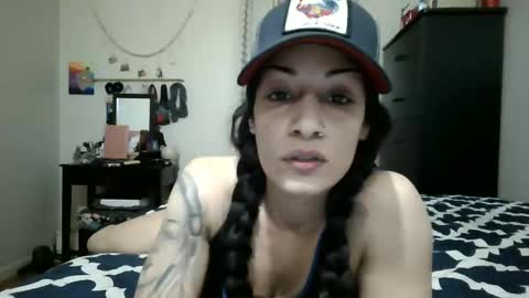 Snapshot of oglitcouple chatting on 01-04-25, 10:34 Lit en Cama online show from 01-04-25, 10:34