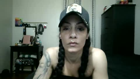 Snapshot of oglitcouple chatting on 10-19-25, 04:13 Lit en Cama online show from 10-19-25, 04:13