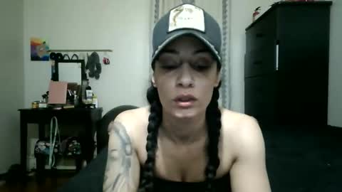 Snapshot of oglitcouple chatting on 11-23-25, 02:44 Lit en Cama online show from 11-23-25, 02:44