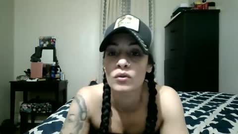 Snapshot of oglitcouple chatting on 12-21-25, 06:42 Lit en Cama online show from 12-21-25, 06:42