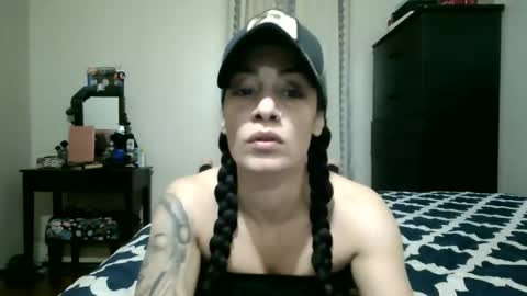 Snapshot of oglitcouple chatting on 01-06-26, 05:00 Lit en Cama online show from 01-06-26, 05:00