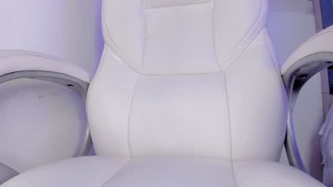 Holly online show from 02-02-25, 08:13