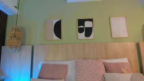 Holly online show from 04-10-26, 11:15