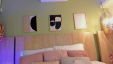 Holly online show from 04-13-26, 11:27