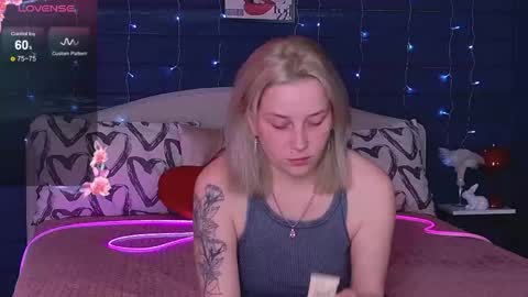 oh_my_julia online show from 05-22-26, 08:21