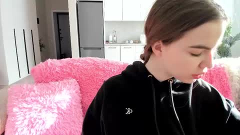 Snapshot of oh_my_lashes chatting on 03-20-26, 02:16 oh_my_lashes online show from 03-20-26, 02:16