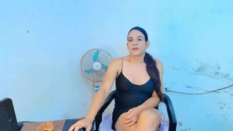 Snapshot of oh_tique chatting on 02-19-26, 01:07 LU online show from 02-19-26, 01:07