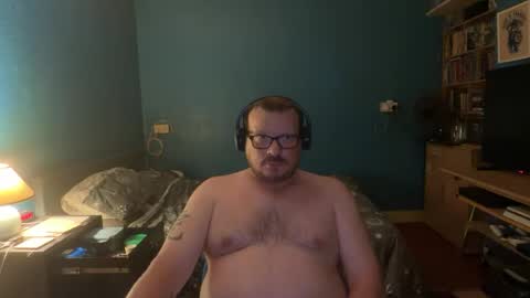 Snapshot of ohdannyboy2026 chatting on 07-27-26, 09:33 ohdannyboy2026 online show from 07-27-26, 09:33