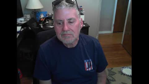 Snapshot of ohfukitsbob chatting on 10-14-25, 02:18 ohfukitsbob online show from 10-14-25, 02:18