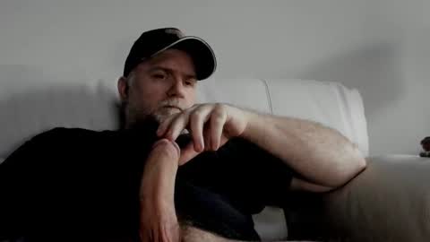 Snapshot of ohhhbillyyy chatting on 06-04-26, 12:16 Billy Bear online show from 06-04-26, 12:16