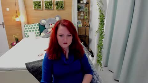 Snapshot of ohladyplease chatting on 11-10-25, 05:50 OhLadyPlease online show from 11-10-25, 05:50