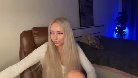 Emma online show from 06-13-26, 04:49