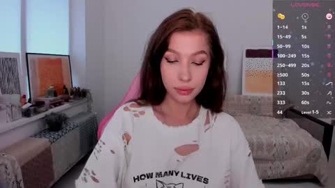 Light  online show from 05-15-26, 04:03