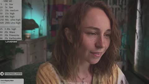 Snapshot of ohmymojo chatting on 10-30-25, 02:57 Mo online show from 10-30-25, 02:57