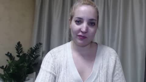 Mari online show from 02-15-25, 06:12