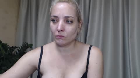 Mari online show from 09-10-25, 03:01