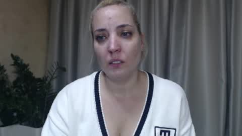 Mari online show from 10-07-25, 10:01