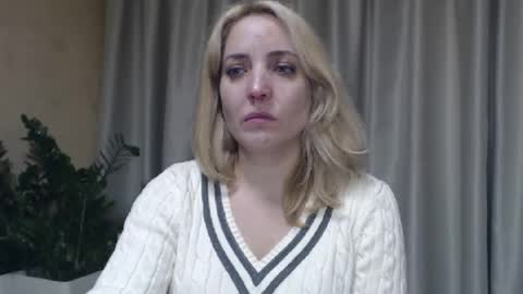 Mari online show from 10-12-25, 08:46