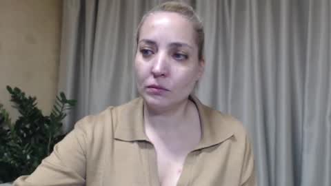 Mari online show from 11-13-25, 11:42