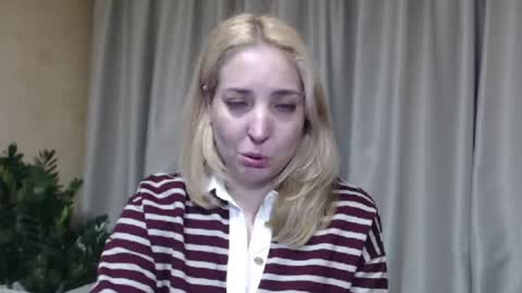 Mari online show from 05-13-26, 04:59