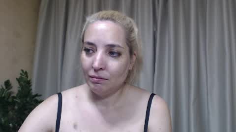 Mari online show from 07-18-26, 04:00