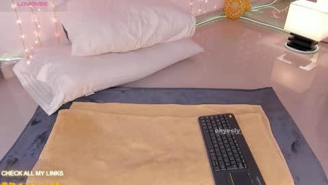 ohyesly_ online show from 01-06-26, 10:08