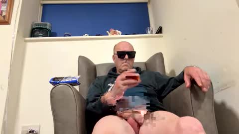 Snapshot of oiljames167 chatting on 09-14-25, 07:35 oiljames167 online show from 09-14-25, 07:35