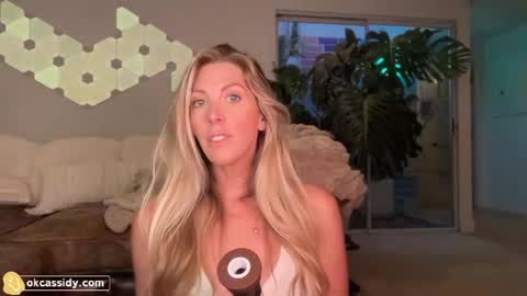 Snapshot of ok_cassidy chatting on 06-12-26, 03:16 ok_cassidy online show from 06-12-26, 03:16