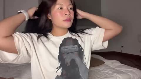 Snapshot of olala_baby_girl chatting on 05-01-26, 06:34 olala baby girl online show from 05-01-26, 06:34