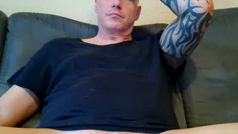 Snapshot of olavdelux chatting on 09-12-25, 08:58 olavdelux online show from 09-12-25, 08:58