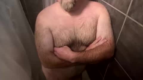 Snapshot of oldbones2 chatting on 10-13-25, 12:43 oldbones2 online show from 10-13-25, 12:43