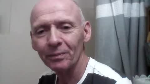 Snapshot of oldbuthorny62 chatting on 10-27-25, 01:42 oldbuthorny62 online show from 10-27-25, 01:42