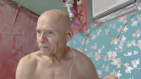 oldbuthorny62 online show from 05-12-26, 01:52