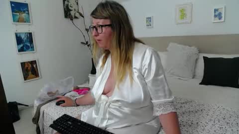 Snapshot of olgapavlova chatting on 06-06-26, 02:11 Olga Pavlova online show from 06-06-26, 02:11