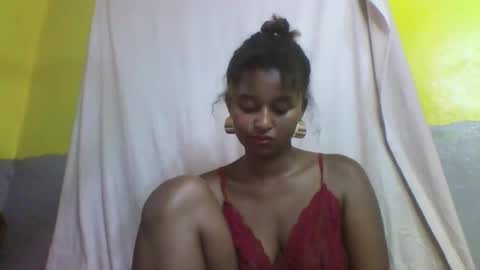 Snapshot of olinah610 chatting on 01-16-26, 05:33 olinah610 online show from 01-16-26, 05:33