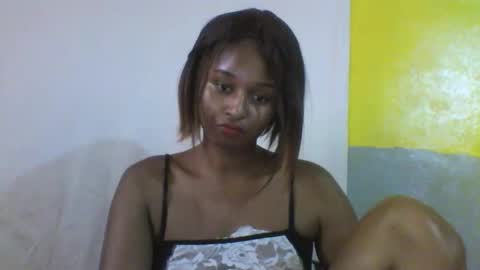 Snapshot of olinah610 chatting on 02-06-26, 09:01 olinah610 online show from 02-06-26, 09:01